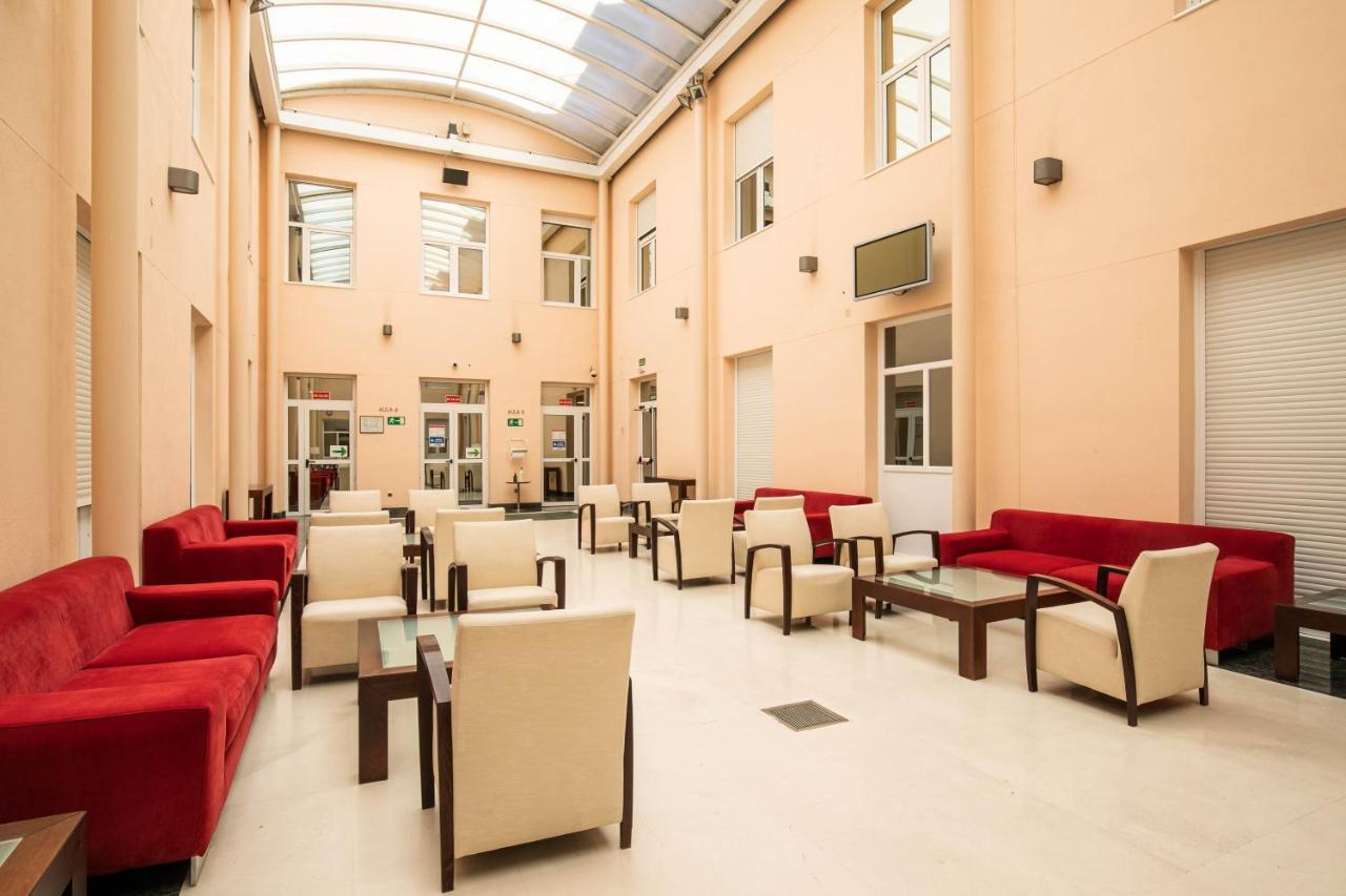 Micampus Aranjuez Student Residence Eksteriør bilde